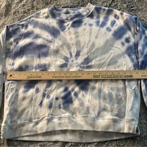 American Eagle XS oversized Blue Tie-Dye Sweatshirt